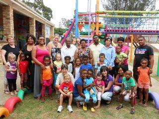 Mom Mareliese and Jaden, Liyema and Granny Margaret, Mom Celiwe and Cebisa, Mom Louise and Kristen, Dad Ayanda and Entle, Emma and Mom Ida, Granny Nosifungo and Asavela, Milani and Dad Bandile, Mom Nomawethu and Lizalise, Dad Zeraan and Warnaé, Mom Monique and Alex, Mom Bambie and Iminathi, Nadia and Mom Suzette, Mom Mendiwe and Enzo.