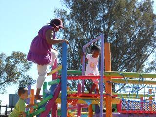 Mom Nikiwe and Imihle are climbing very high!